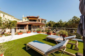 Elia Luxury House - Mani's Garden Retreat